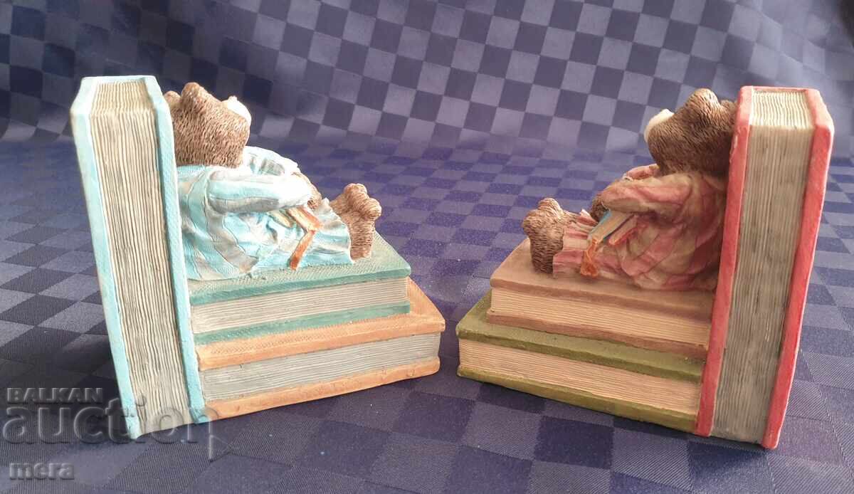 Pair of bookends - 6 Pair of bookends - 6