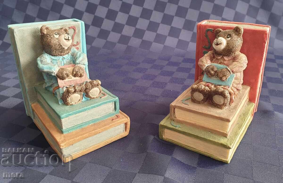 Pair of bookends - 7 Pair of bookends - 7