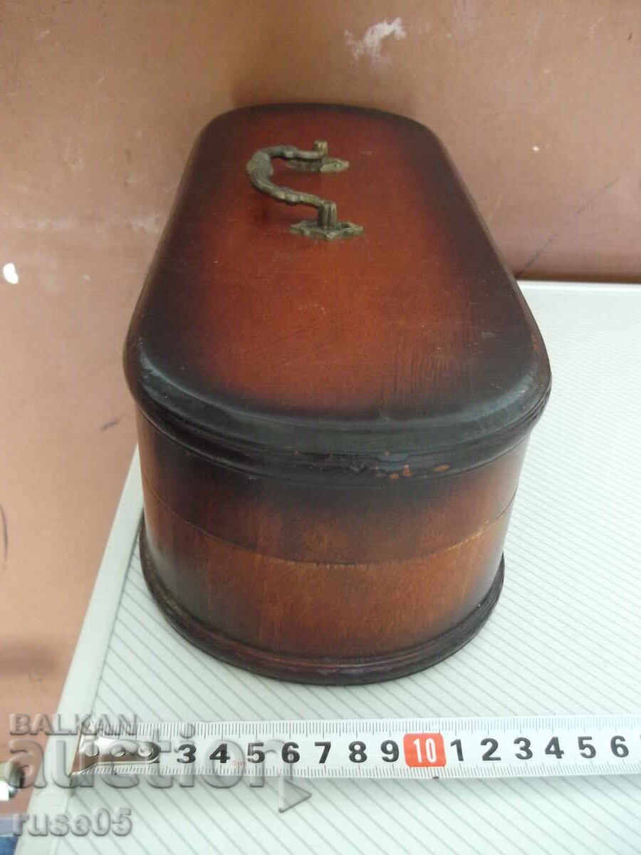 Ξύλινο κουτί με μεταλλικά εξαρτήματα με τιμή 40.00 BGN | € 20.45 Ξύλινο κουτί με μεταλλικά εξαρτήματα με τιμή 40.00 BGN | € 20.45