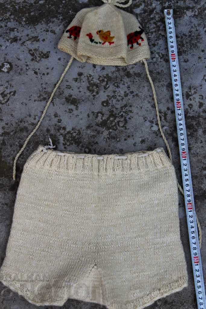 Licitație . ROYAL KIDS BEBE SET PĂLĂRIE PANTALONI KNIT