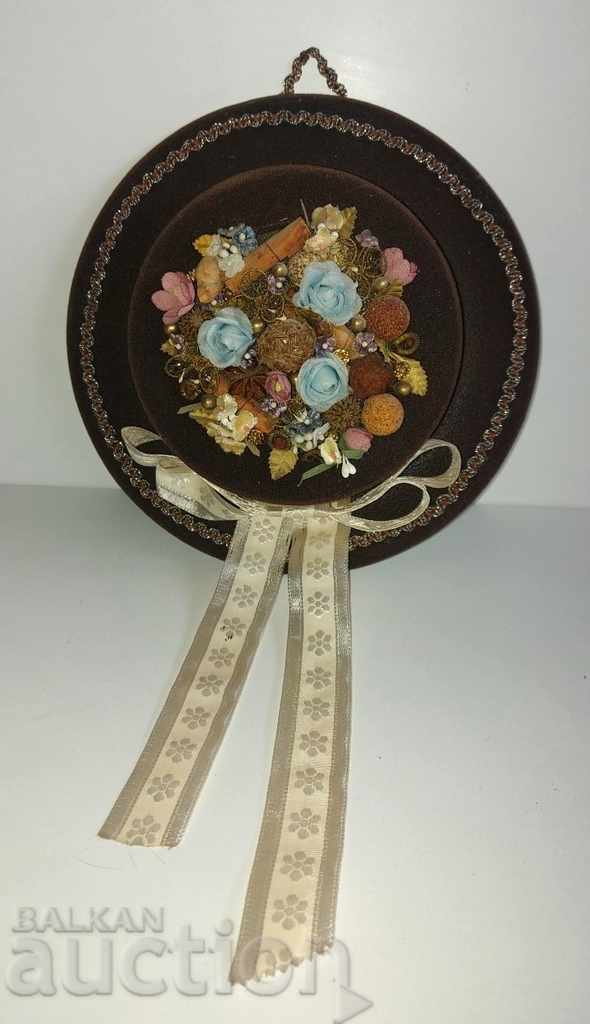 . SOC DECORATIVE WALL PANEL HAT FLOWER PAINTING