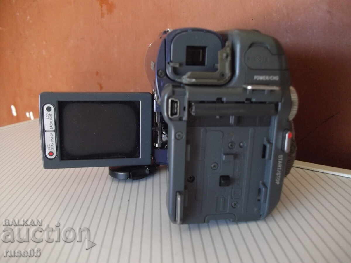 Auction  Video Camera "SONY - DCR-DVD101E"