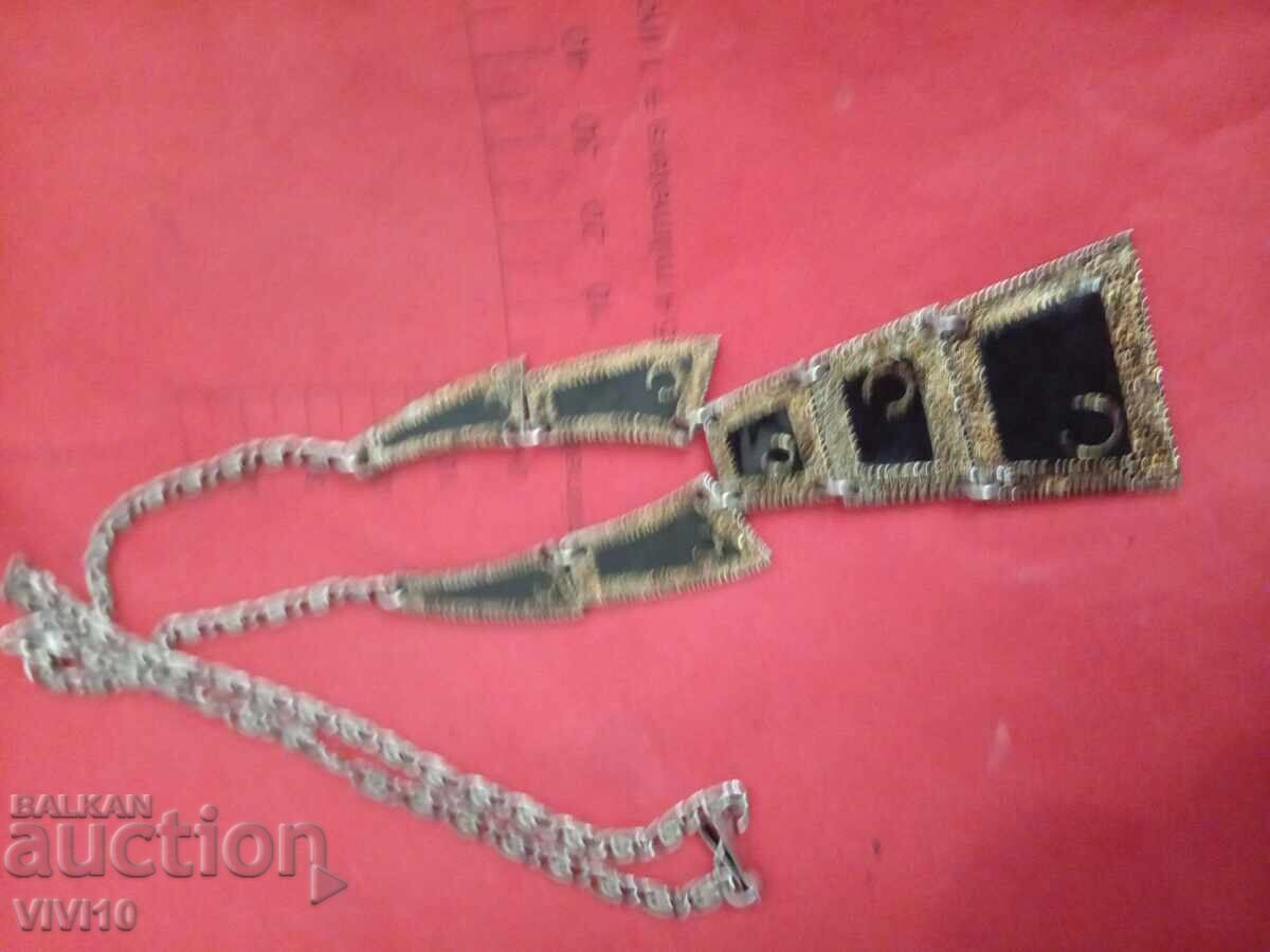 Antique enamel necklace with price 30.00 BGN | € 15.34 Antique enamel necklace with price 30.00 BGN | € 15.34