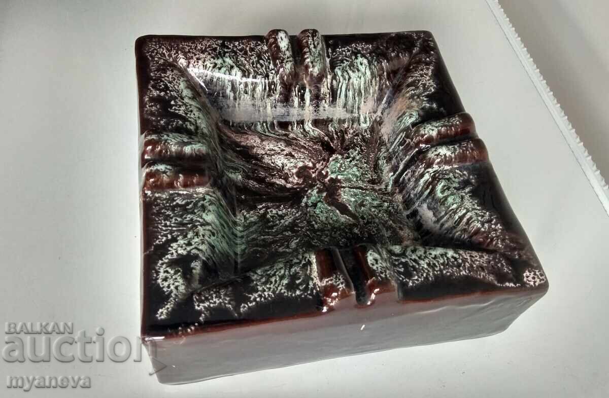 Delivery of Bulgarian porcelain ashtray from the USSR