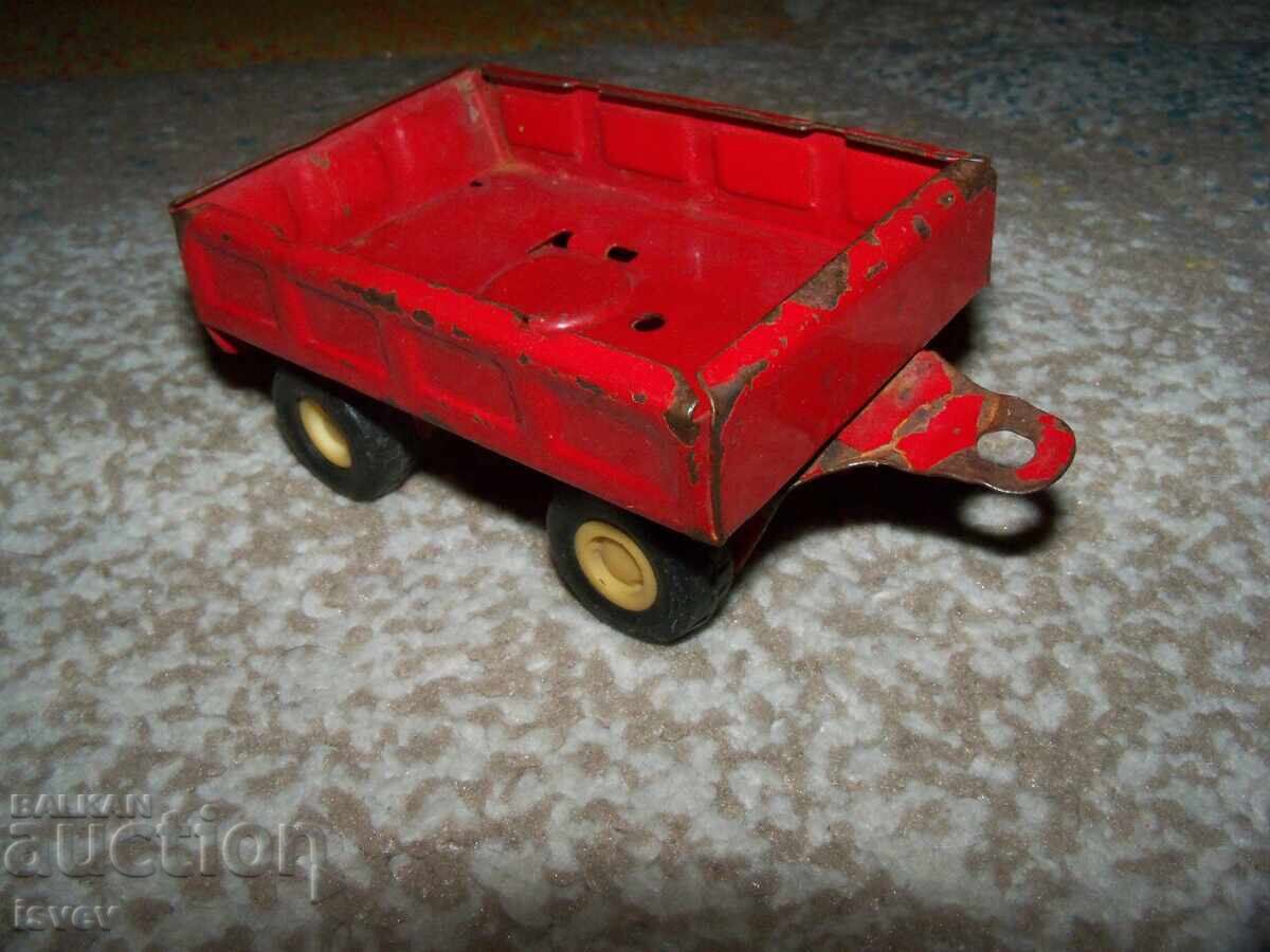 Παλιό λαμαρινένιο ρυμουλκούμενο παιχνίδι κατασκευασμένο στη Βουλγαρία με τιμή 12.00 BGN | € 6.14