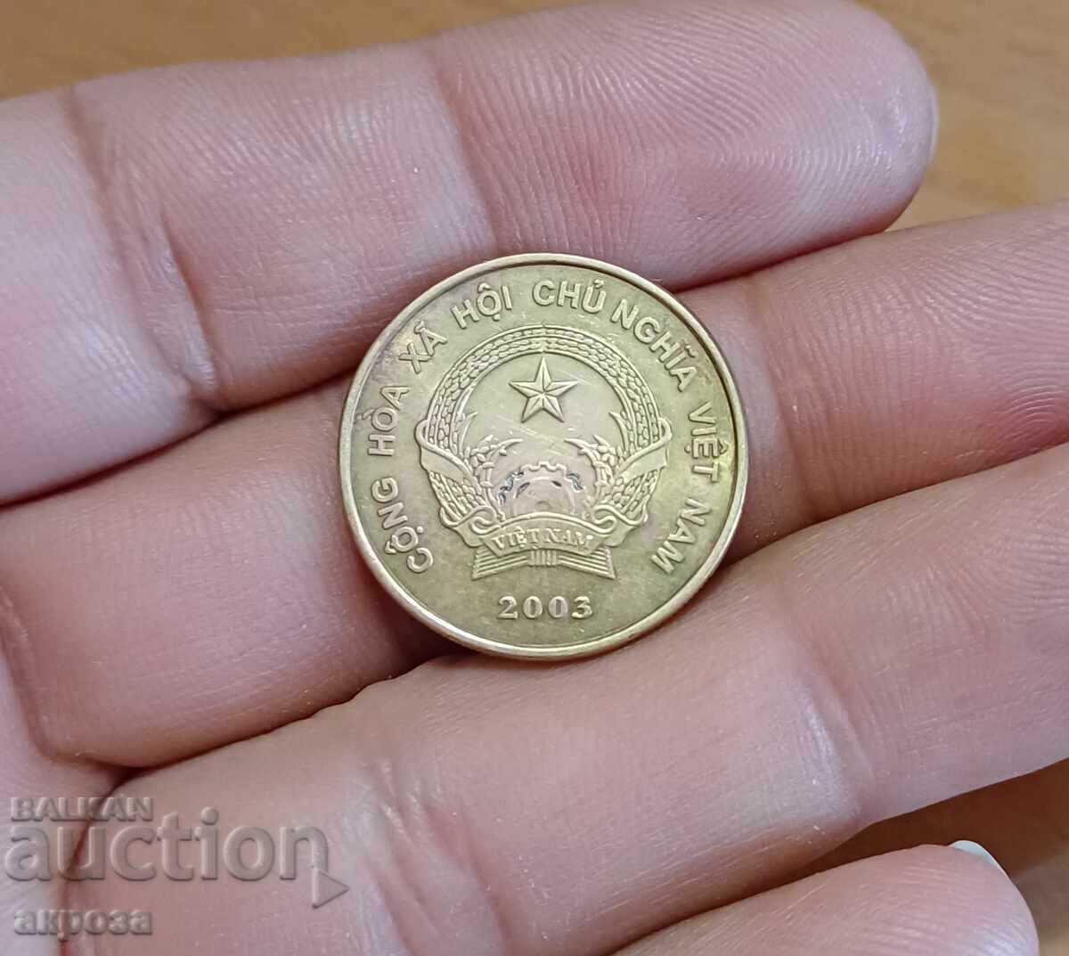 2000 Vietnamese Dong 2003 with gloss with price 2.20 BGN | € 1.12 2000 Vietnamese Dong 2003 with gloss with price 2.20 BGN | € 1.12
