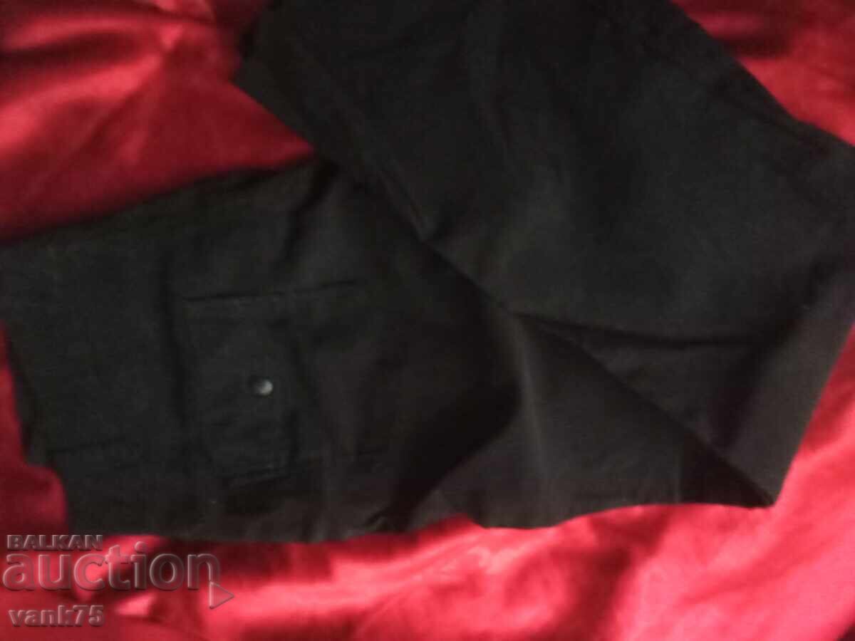 Дамски панталони, детски анцузи клинове и дънки 1 лв броя с цена 1.00 лв. | € 0.51 Дамски панталони, детски анцузи клинове и дънки 1 лв броя с цена 1.00 лв. | € 0.51