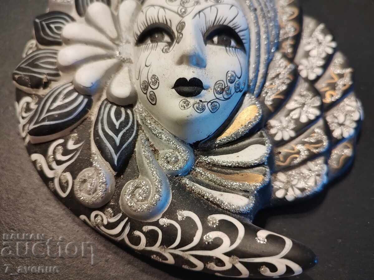 Διακόσμηση διακόσμηση για το σπίτι, τέχνη, πορσελάνη ή 18.08.25 με τιμή 49.00 BGN | € 25.05 Διακόσμηση διακόσμηση για το σπίτι, τέχνη, πορσελάνη ή 18.08.25 με τιμή 49.00 BGN | € 25.05