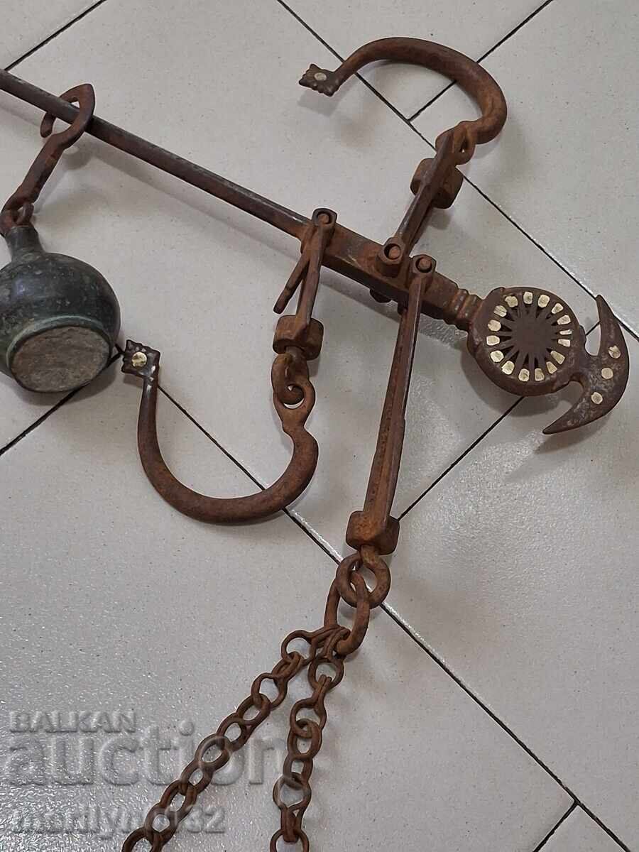 Auction  Ottoman Empire weight scale with a topuz (mace-like weight)