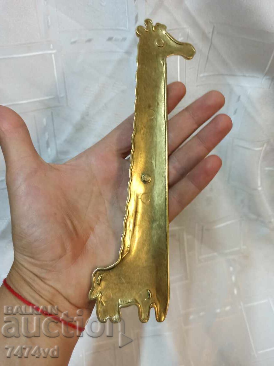 Delivery of BRONZE GIRAFFE LINE Delivery of BRONZE GIRAFFE LINE