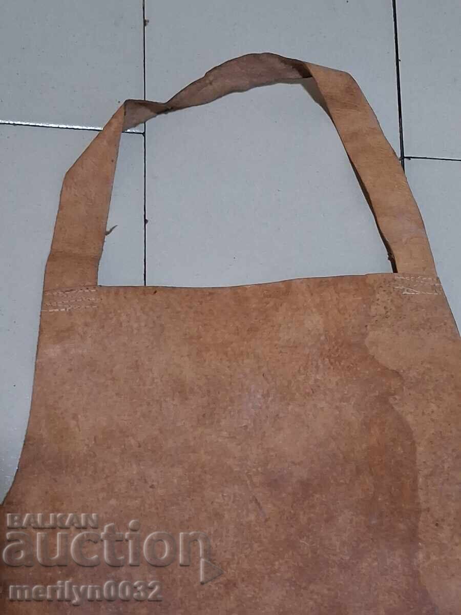 Șorț vechi din piele de fierar sudor NEFOLOSIT - 7 Șorț vechi din piele de fierar sudor NEFOLOSIT - 7