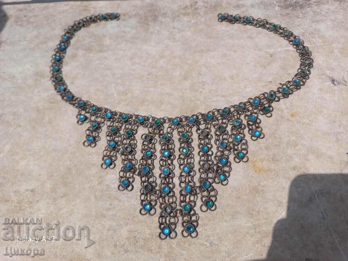 GULIER ARGINT VECHI FILIGRAN PORT POPULAR cu preț € 127.82 | 249.99 BGN