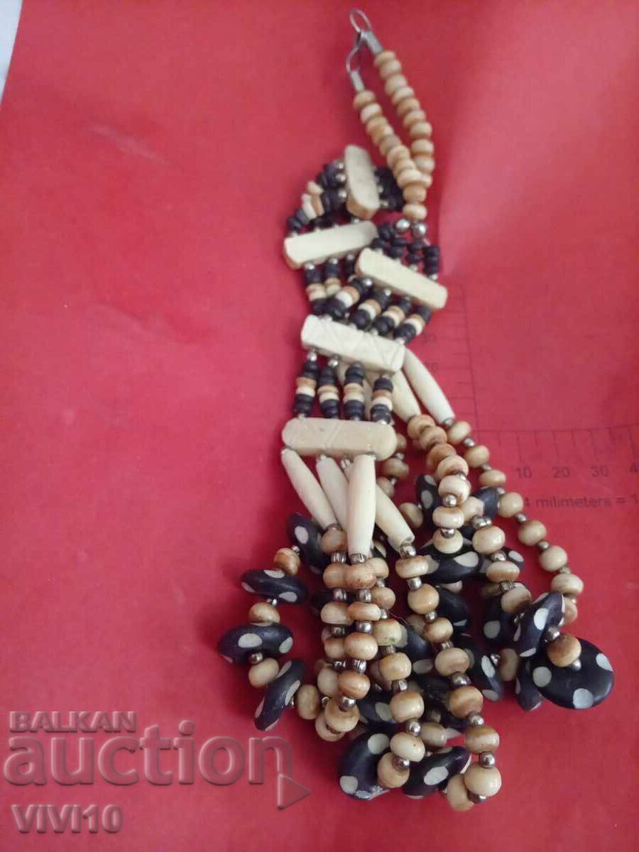 Αρχαίο κολιέ από κόκκαλο με τιμή € 25.00 | 48.90 BGN