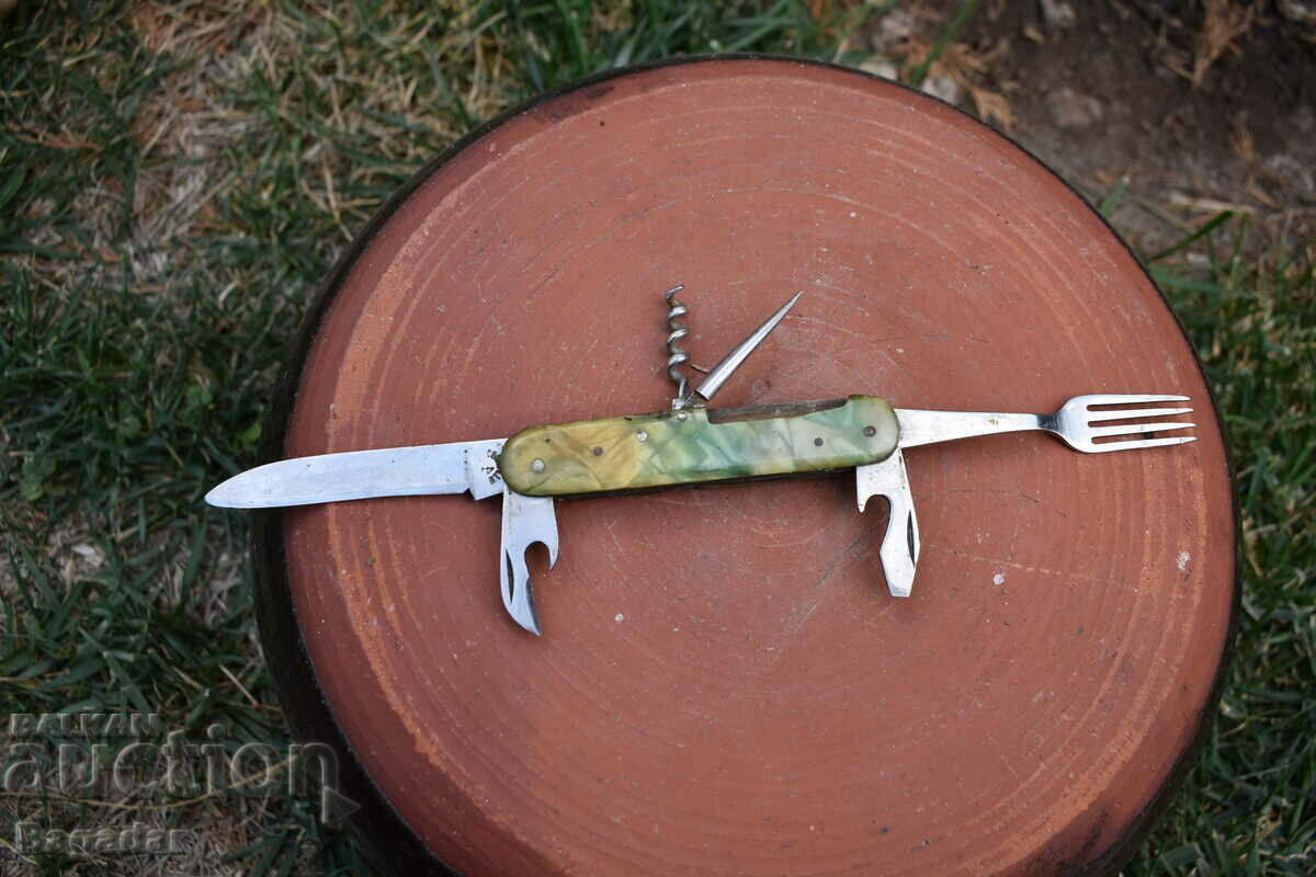 Auction  A pocket knife