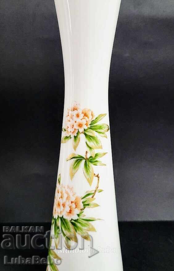 Δημοπρασία Πορσελάνινο βάζο AK Kaiser από τη σειρά Rosana Δημοπρασία Πορσελάνινο βάζο AK Kaiser από τη σειρά Rosana