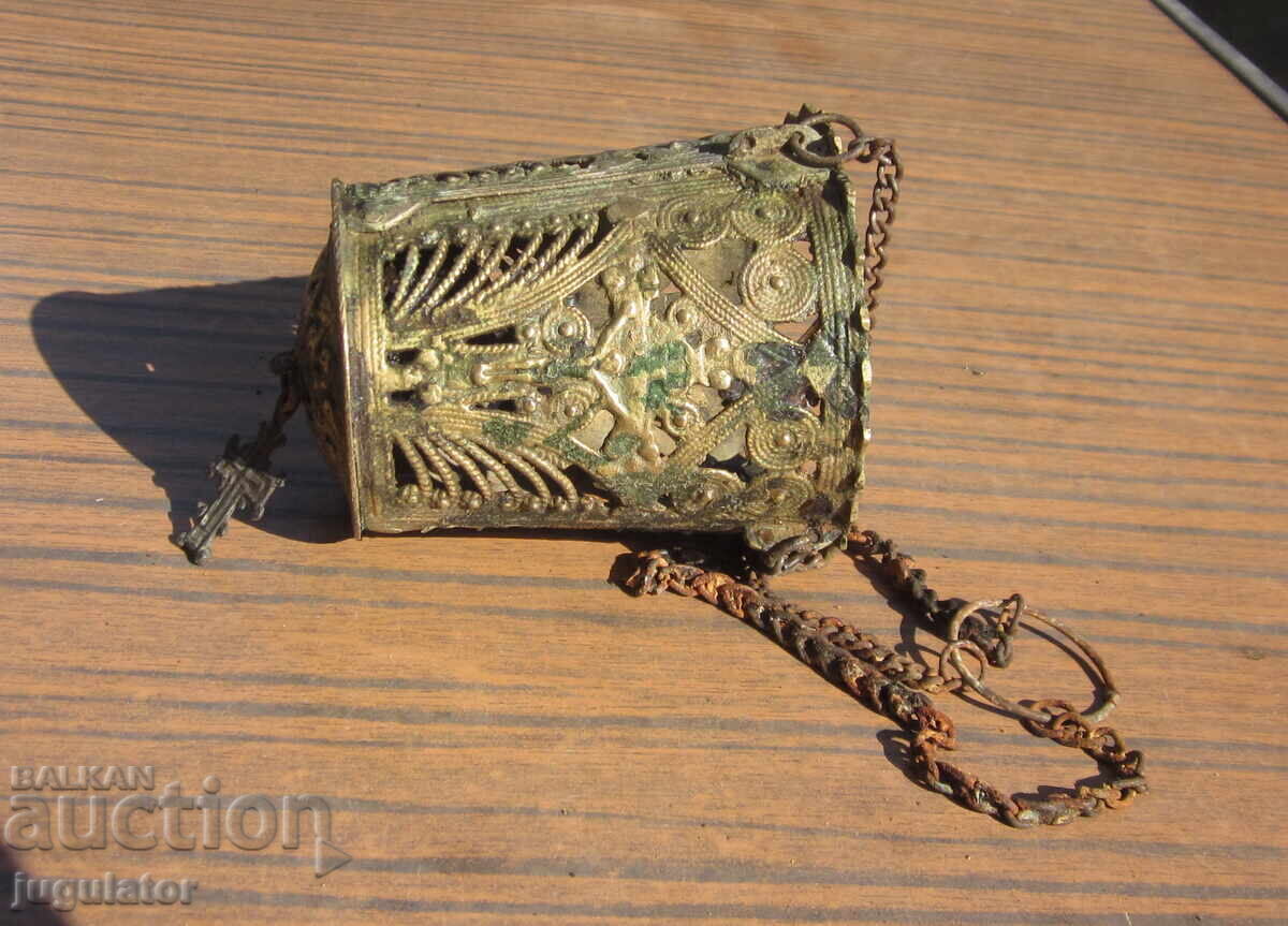 Delivery of antique Bulgarian Renaissance homemade bronze lamp