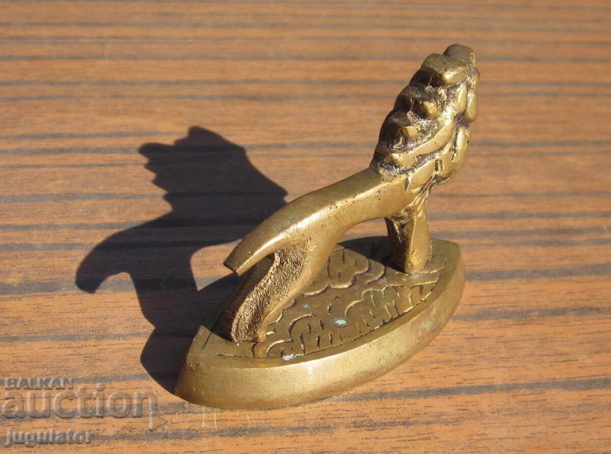 Доставка на стара малка бронзова фигура статуетка лъв Доставка на стара малка бронзова фигура статуетка лъв