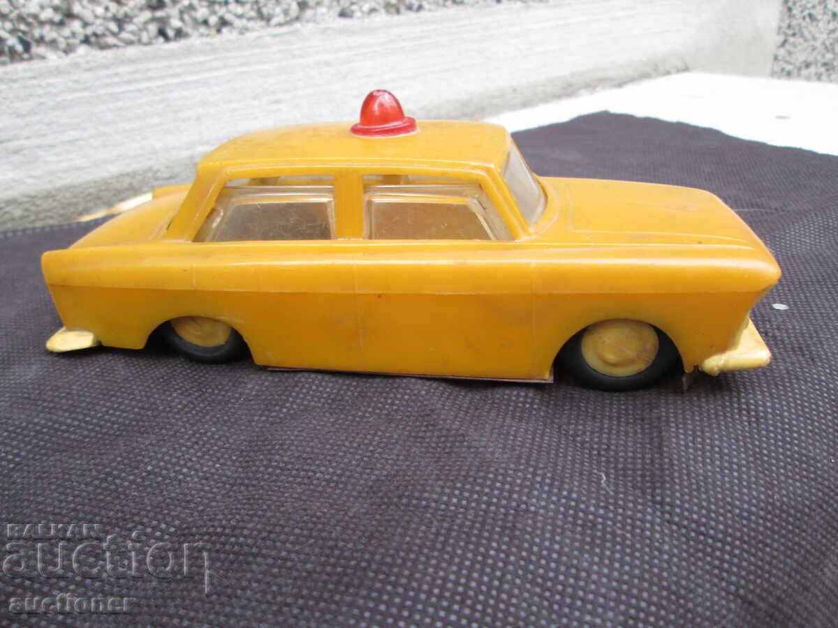 Δημοπρασία ΜΟΣΚΒΙΤΣ για ανταλλακτικά, ανακατασκευή ή έργο