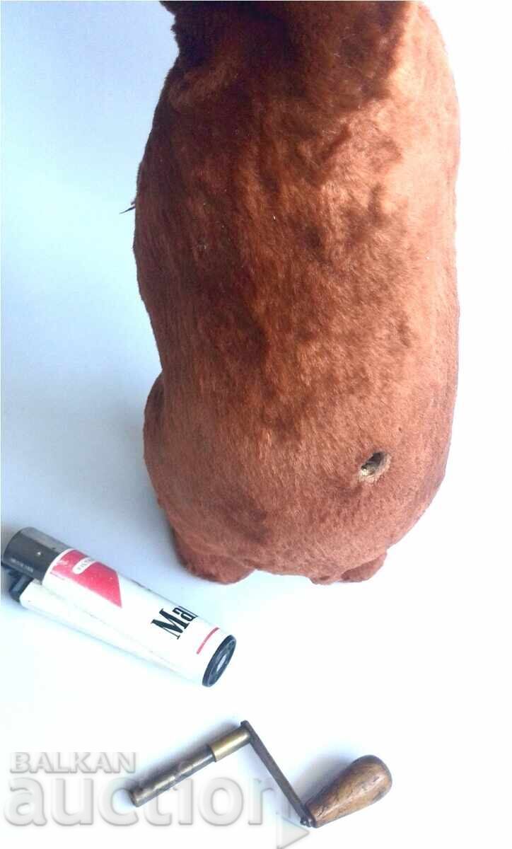 1960-τα χρόνια Σοβιετική Ένωση Ρωσικό Σοβιετικό ΜΗΧΑΝΙΚΟ παιχνίδι ΑΡΚΟΥΔΑ με τιμή 45.00 BGN | € 23.01