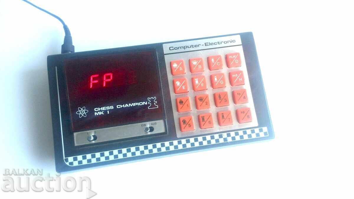 Licitație Prima mașină de șah oficială din 1978. Licitație Prima mașină de șah oficială din 1978.