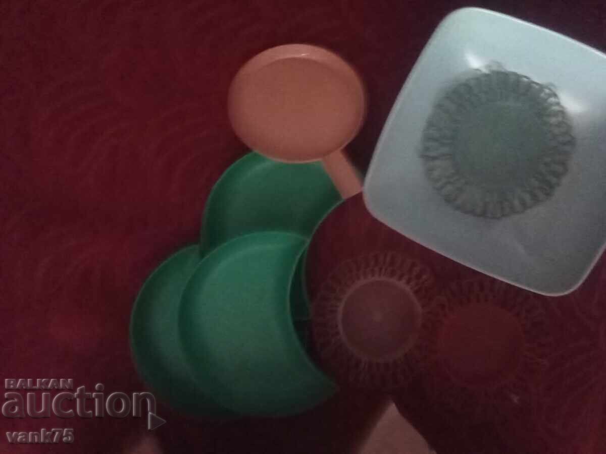 A whole lot of household dishes - 5