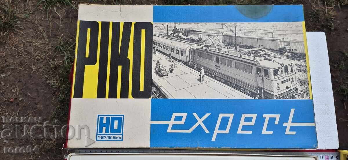 PIKO EXPERT cu preț 149.00 BGN | € 76.18
