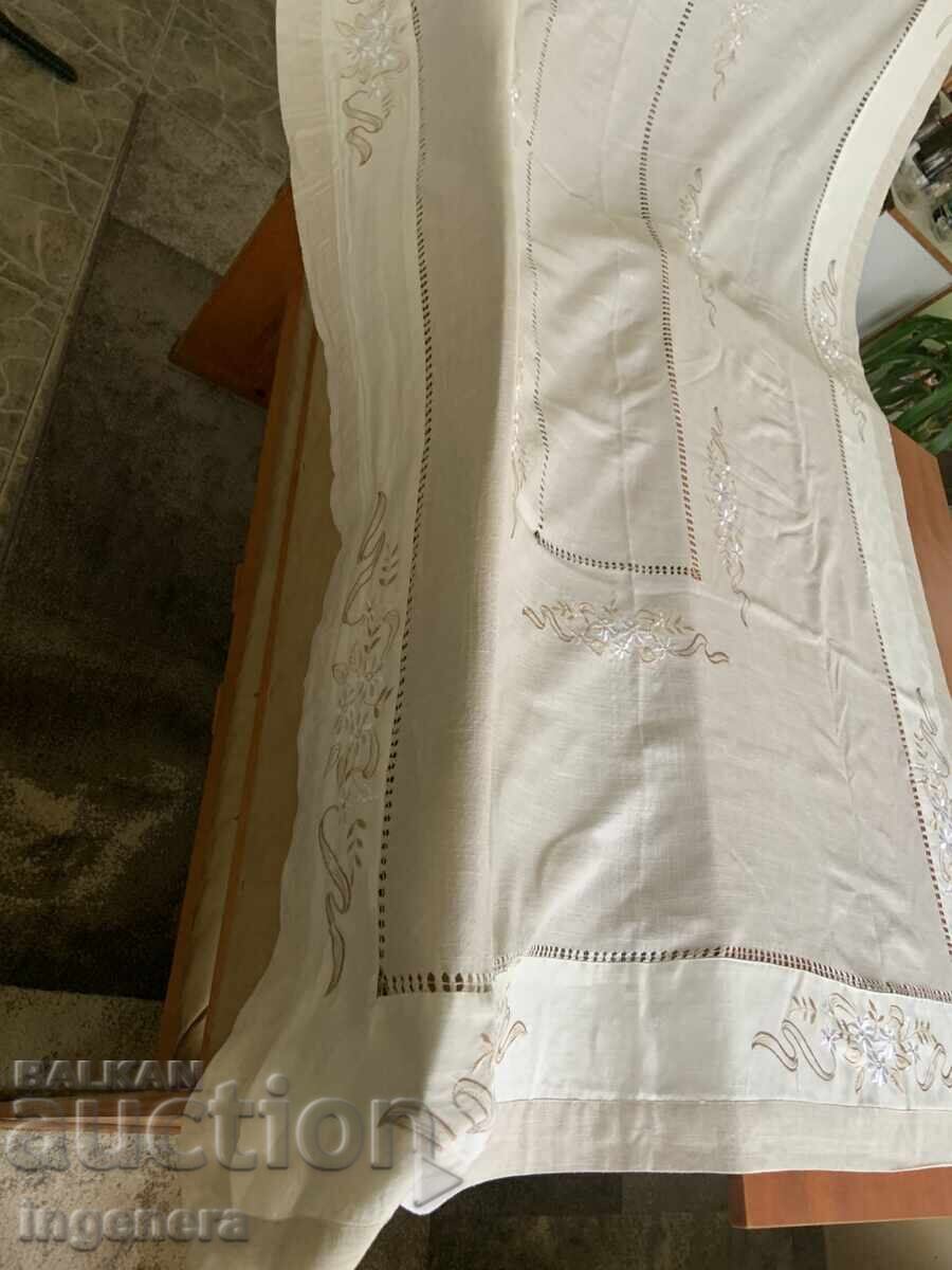 Tablecloth used briefly - 2.4 x 1.4 m - 5 Tablecloth used briefly - 2.4 x 1.4 m - 5