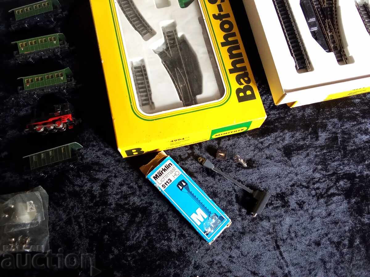 Locomotive and wagons scale N.TT, HO and model scale N for train sets - 7