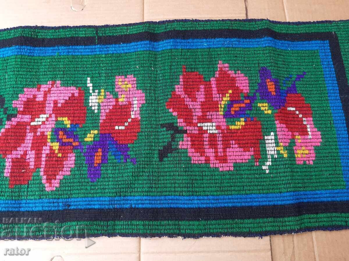 Δημοπρασία Αυθεντικό όμορφο κάλυμμα μαξιλαριού, χαλί. Λαϊκή φορεσιά Δημοπρασία Αυθεντικό όμορφο κάλυμμα μαξιλαριού, χαλί. Λαϊκή φορεσιά