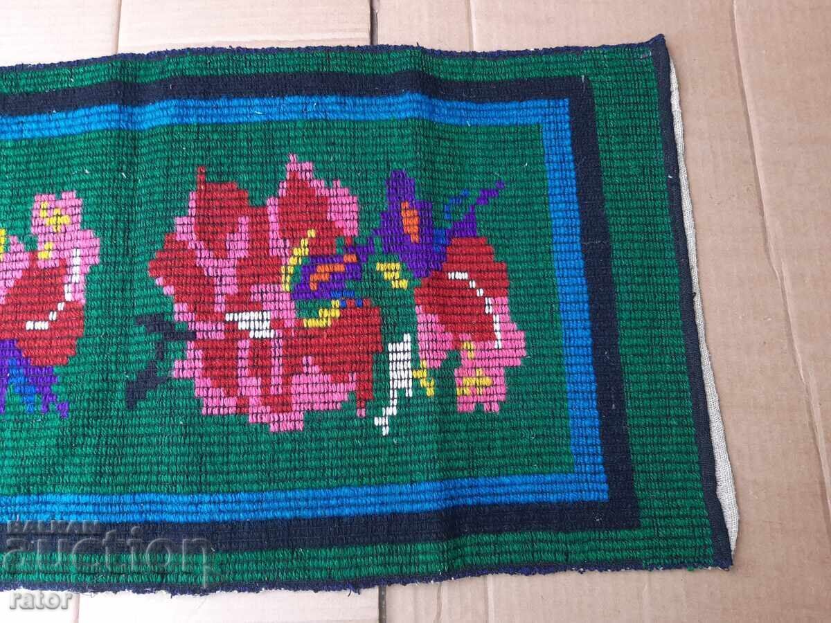 Παράδοση Αυθεντικό όμορφο κάλυμμα μαξιλαριού, χαλί. Λαϊκή φορεσιά Παράδοση Αυθεντικό όμορφο κάλυμμα μαξιλαριού, χαλί. Λαϊκή φορεσιά