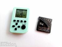 Retro Tetris, mini joc portabil și card R4 pentru Nintendo