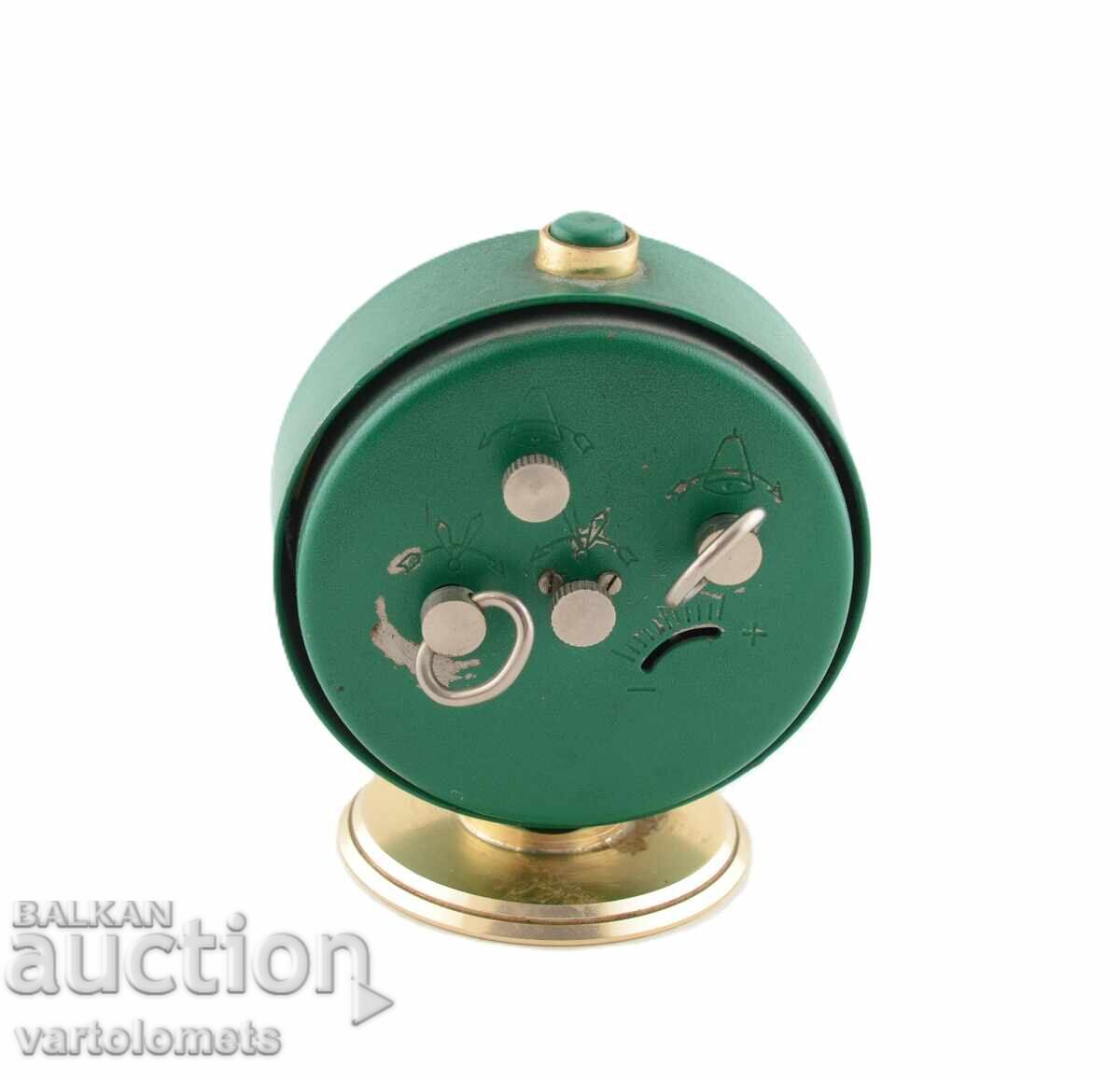 Παράδοση Ξυπνητήρι SLAVA USSR - λειτουργεί Παράδοση Ξυπνητήρι SLAVA USSR - λειτουργεί