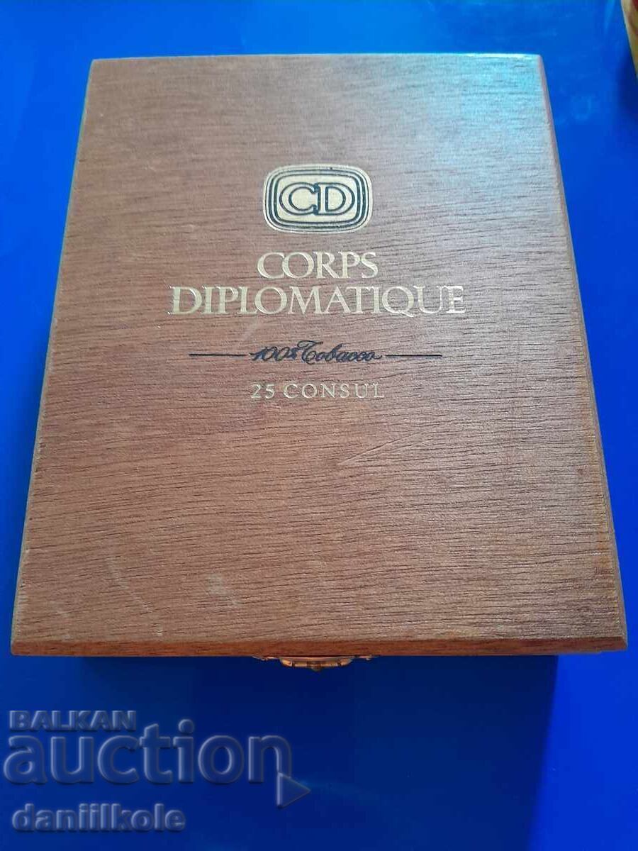 *$*Y*$* ΚΟΥΤΙ ΠΟΥΡΩΝ "CORPS DIPLOMATIQUE" ΣΥΛΛΟΓΗ *$*Y*$* με τιμή 30.32 BGN | € 15.50