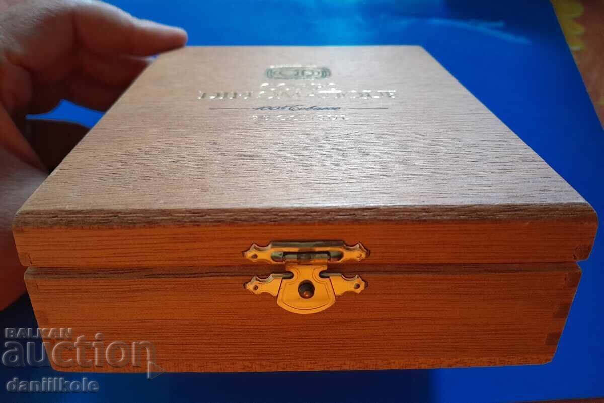 Παράδοση *$*Y*$* ΚΟΥΤΙ ΠΟΥΡΩΝ "CORPS DIPLOMATIQUE" ΣΥΛΛΟΓΗ *$*Y*$*