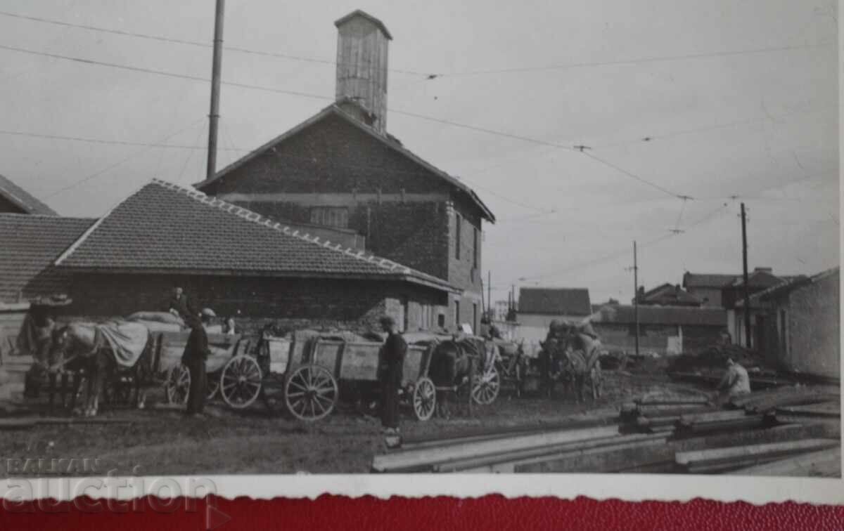 Εργοστάσιο καροτσιών Εργοστάσιο καροτσιών