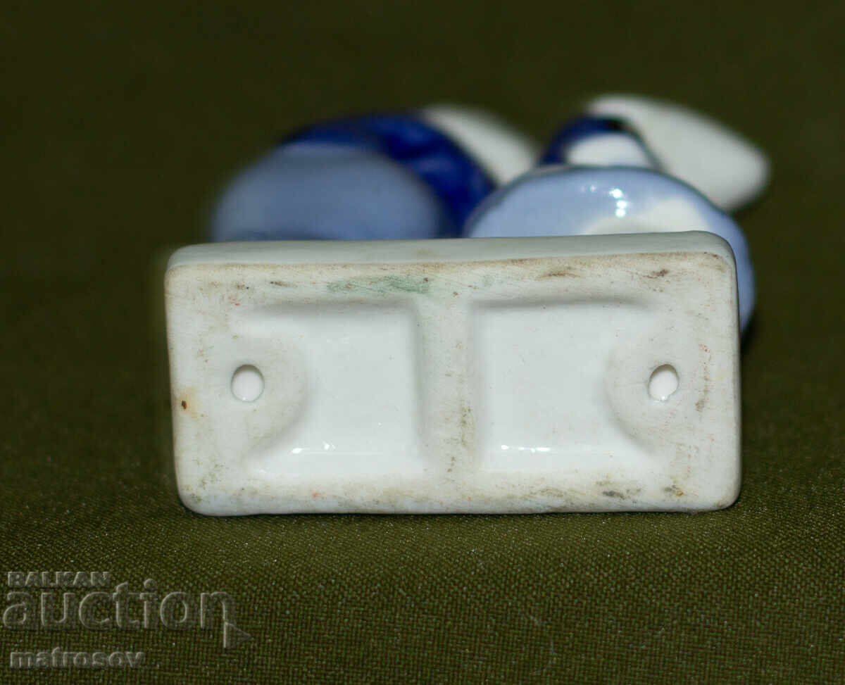 Old porcelain figurine of a boy and a girl - 5 Old porcelain figurine of a boy and a girl - 5