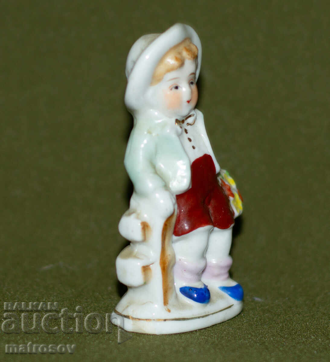 Аукцион Стара декоративна порцеланова статуетка на момче