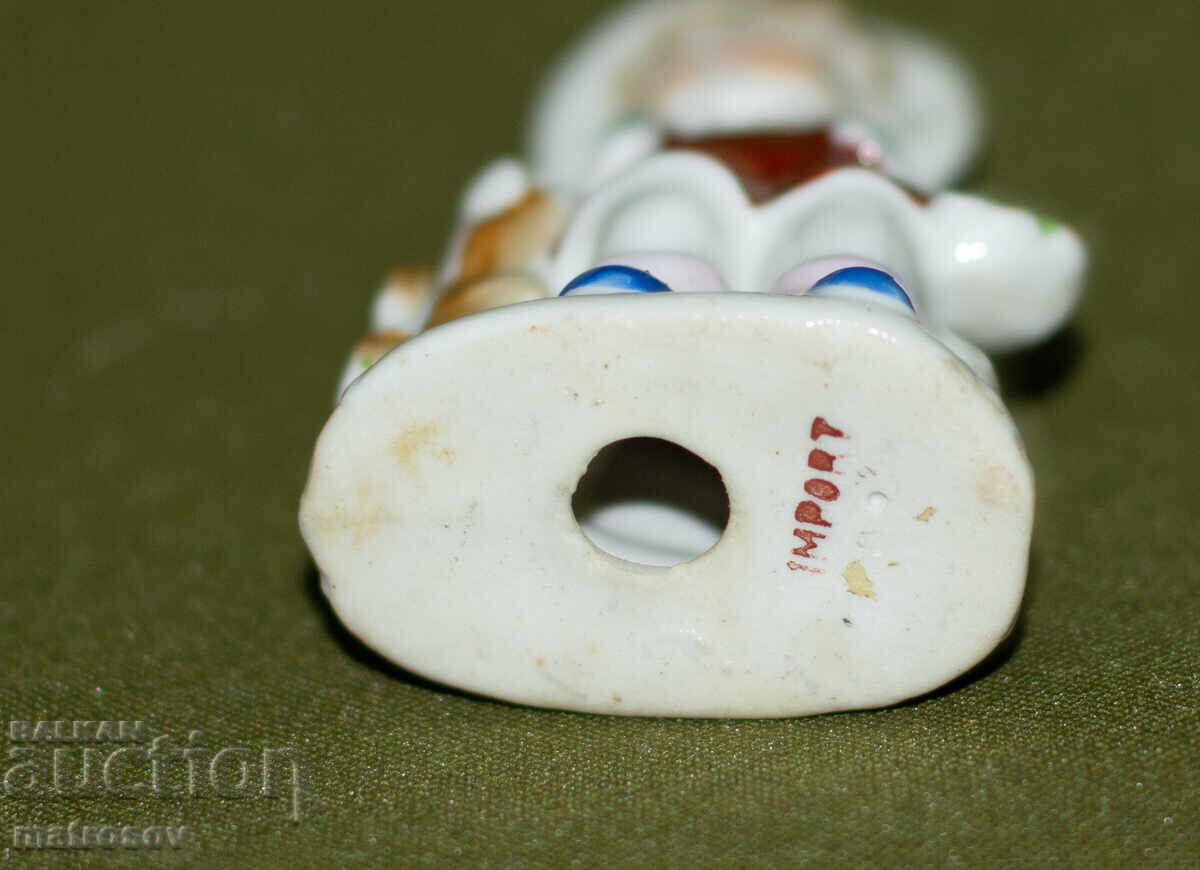 Стара декоративна порцеланова статуетка на момче - 6