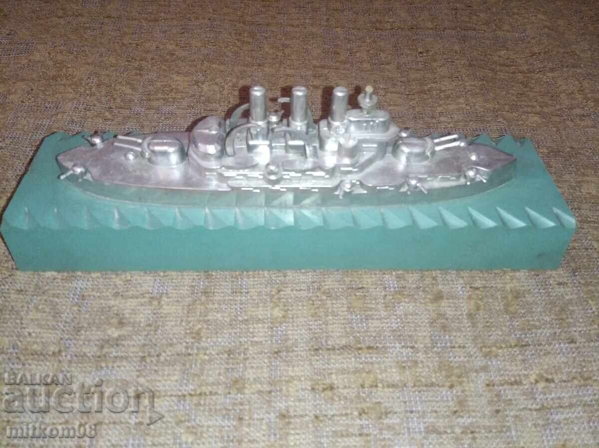 Μοντέλο πλοίου με τιμή 25.00 BGN | € 12.78