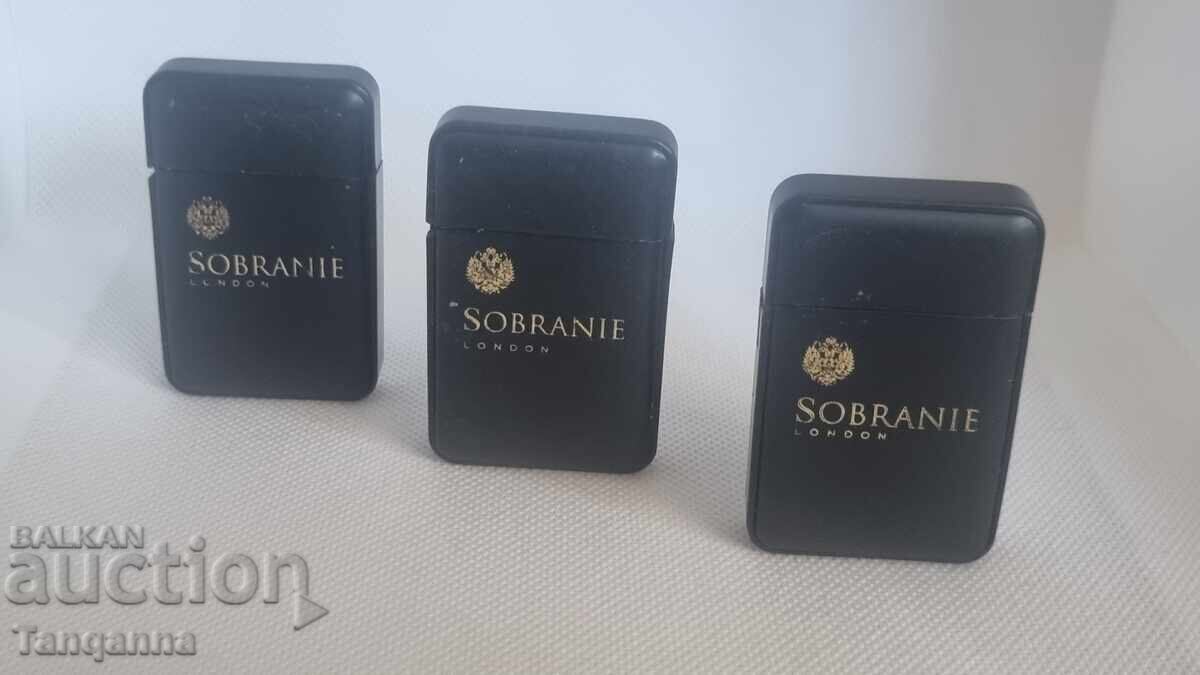 Trei brichete Sobranie cu preț 15.00 BGN | € 7.67