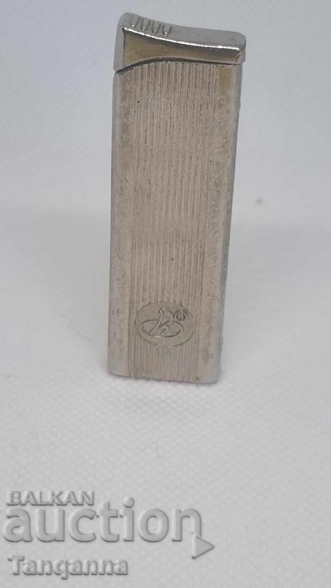 Παλιός μεταλλικός αναπτήρας Παλιός μεταλλικός αναπτήρας