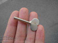 СТАРО КЛЮЧЕ КЛЮЧ ЗА МЕХАНИЧНА ИГРАЧКА ИЛИ ЧАСОВНИК