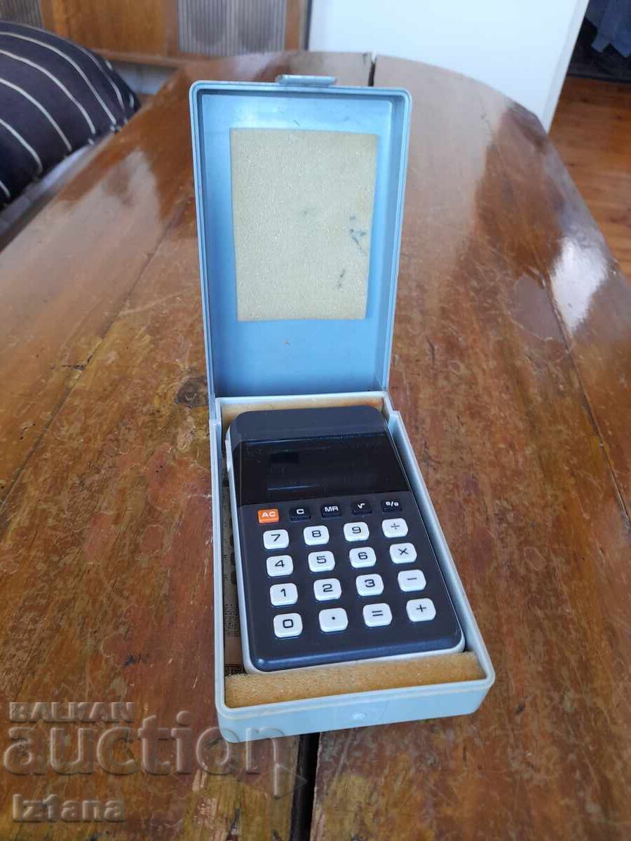 Παλιά αριθμομηχανή Casio Personal M-1 Παλιά αριθμομηχανή Casio Personal M-1