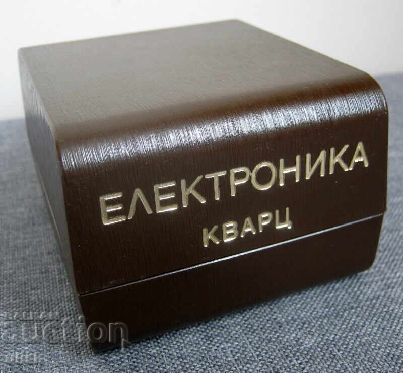 197.. Bullelectronic Quartz M600 Box Description