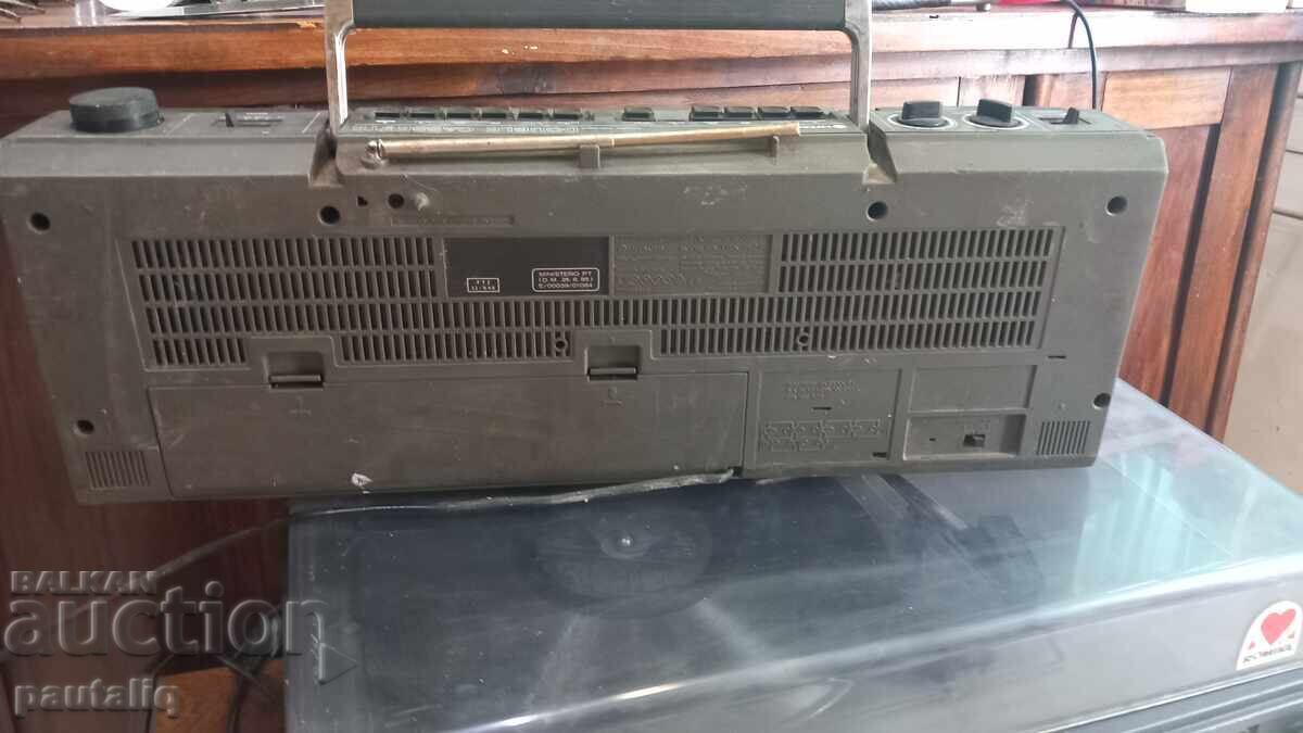 Hitachi Dual Cassette Tape Deck - 5