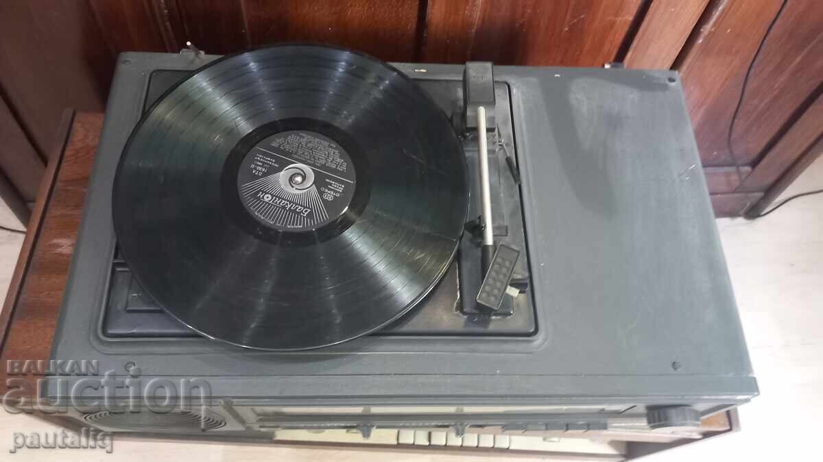 Ραδιογραμμόφωνο Καντάτα 4 με τιμή 27.00 BGN | € 13.80 Ραδιογραμμόφωνο Καντάτα 4 με τιμή 27.00 BGN | € 13.80