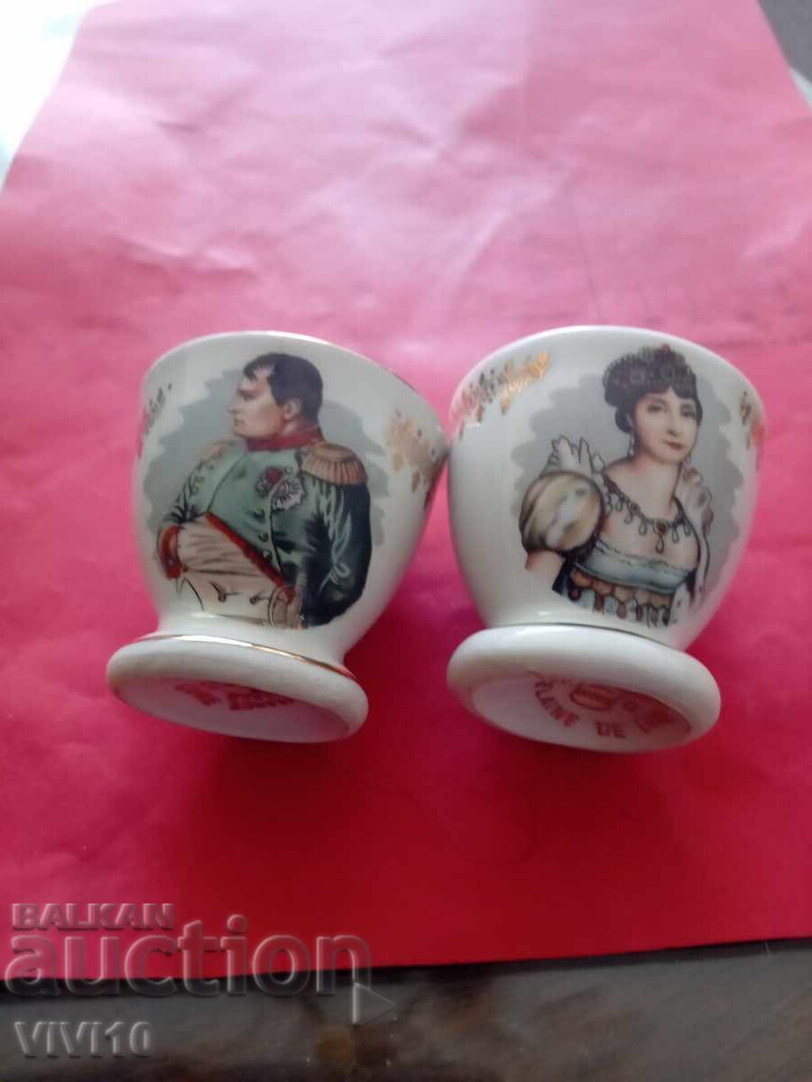 Старинни чаши, поставки за яйца с цена 50.00 лв. | € 25.56 Старинни чаши, поставки за яйца с цена 50.00 лв. | € 25.56