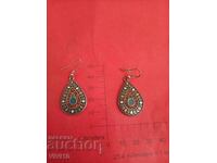 Cercei vechi cu email și pietre