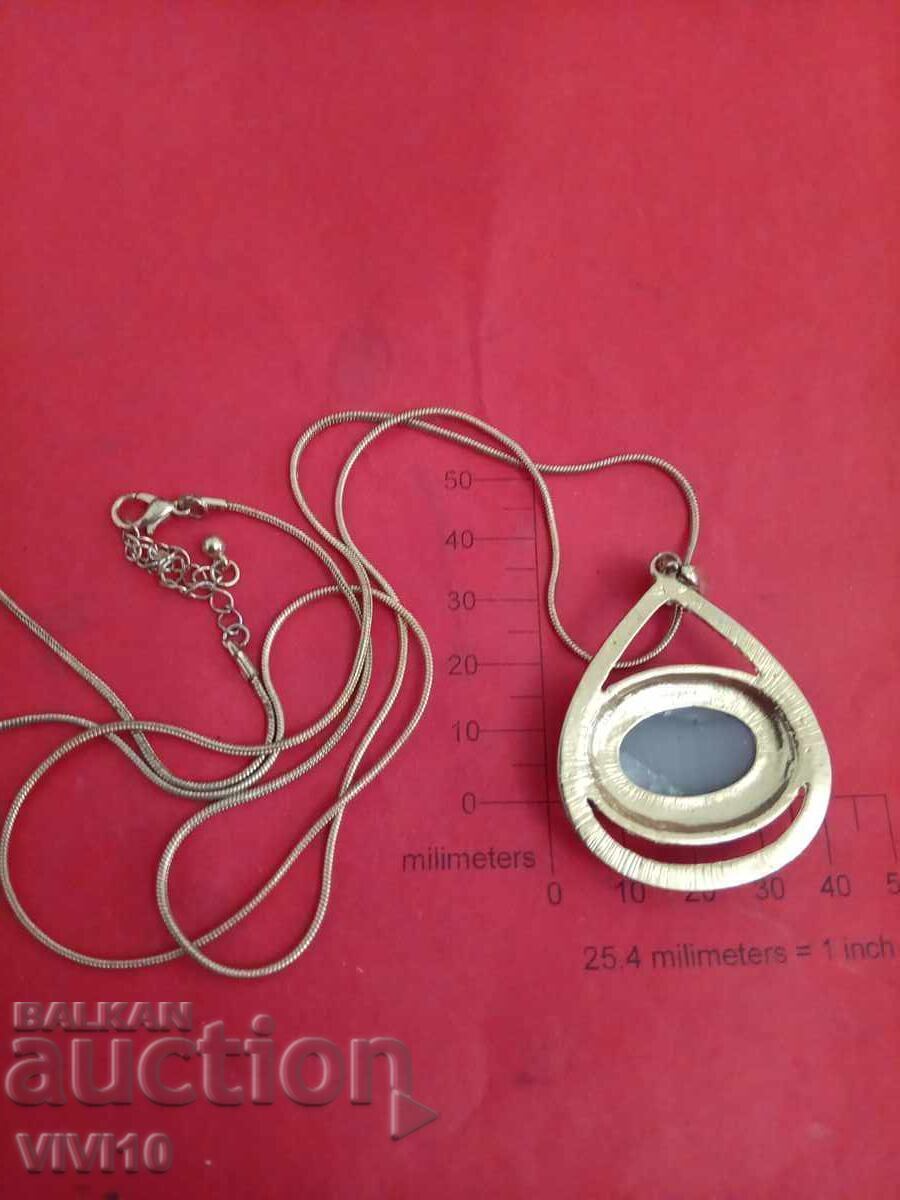 Colier vechi din lapis lazuli cu preț € 25.00 | 48.90 BGN