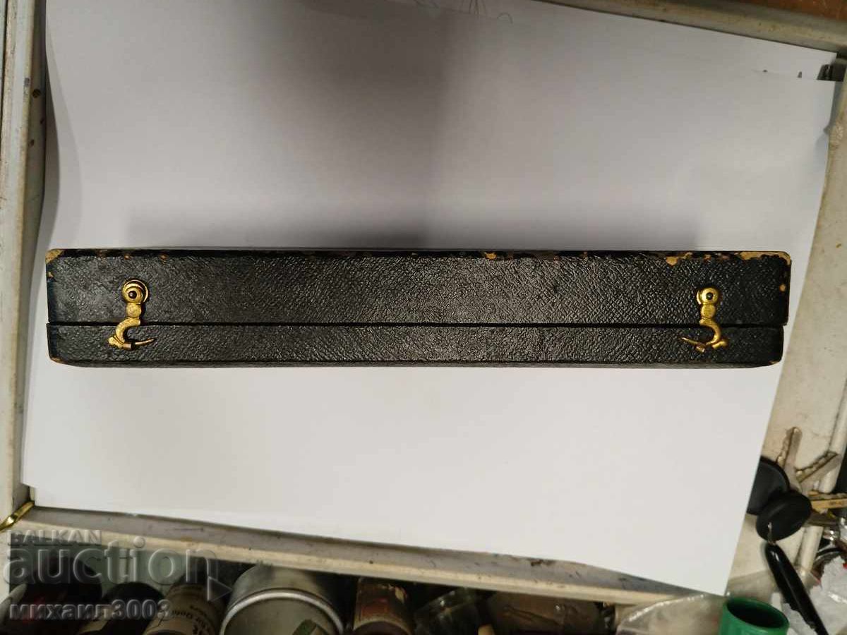 ΠΑΛΙΟ ΣΕΤ 6 ΜΑΧΑΙΡΙΩΝ ΜΕ ΑΥΘΕΝΤΙΚΟ ΚΟΥΤΙ - 5